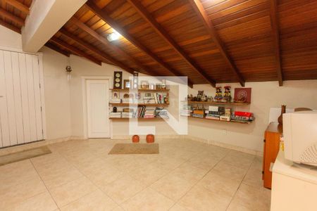 Casa à venda com 976m², 5 quartos e 8 vagas Casa à venda com 976m², 5 quartos e 8 vagassótao