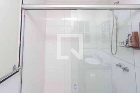 Casa à venda com 976m², 5 quartos e 8 vagas Casa à venda com 976m², 5 quartos e 8 vagasBanheiro Suite 2