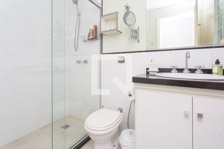 Casa à venda com 976m², 5 quartos e 8 vagas Casa à venda com 976m², 5 quartos e 8 vagasBanheiro Suite 2