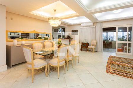 Sala de casa à venda com 5 quartos, 976m² em Vila Jardim, Porto Alegre