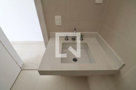 Casa para alugar com 179m², 3 quartos e 3 vagasBanheiro Suíte 2