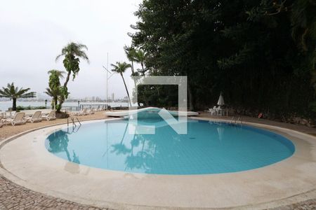 Casa para alugar com 179m², 3 quartos e 3 vagasÁrea comum - Piscina