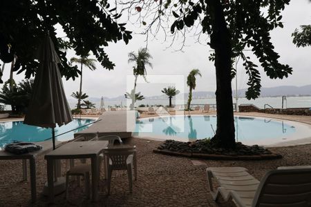 Casa para alugar com 179m², 3 quartos e 3 vagasÁrea comum - Piscina