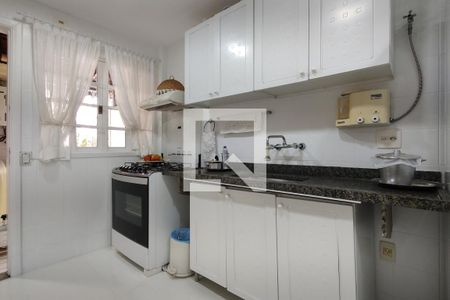 Casa à venda com 198m², 3 quartos e 1 vaga Casa à venda com 198m², 3 quartos e 1 vagaCozinha - Armários