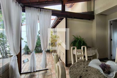 Casa à venda com 198m², 3 quartos e 1 vaga Casa à venda com 198m², 3 quartos e 1 vagaÁrea Externa