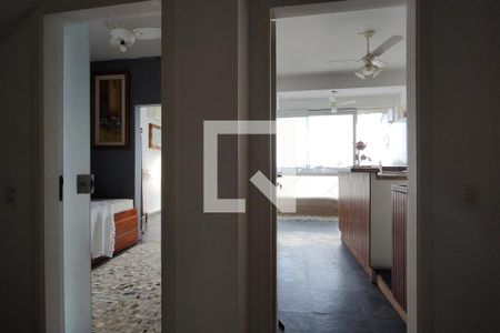 Casa à venda com 198m², 3 quartos e 1 vaga Casa à venda com 198m², 3 quartos e 1 vagaCorredor