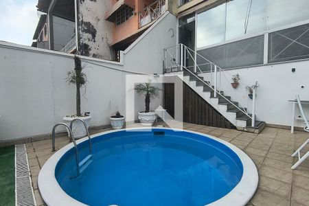 Casa à venda com 198m², 3 quartos e 1 vaga Casa à venda com 198m², 3 quartos e 1 vagaPiscina