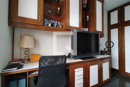 Casa à venda com 198m², 3 quartos e 1 vaga Casa à venda com 198m², 3 quartos e 1 vagaQuarto 2 - Armários