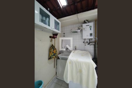 Casa à venda com 198m², 3 quartos e 1 vagaÁrea de Serviço