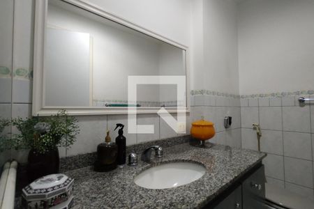 Casa à venda com 198m², 3 quartos e 1 vaga Casa à venda com 198m², 3 quartos e 1 vagaBanheiro Social