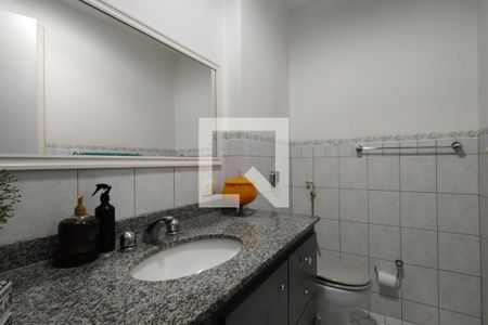 Casa à venda com 198m², 3 quartos e 1 vaga Casa à venda com 198m², 3 quartos e 1 vagaBanheiro Social