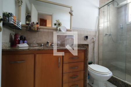 Casa à venda com 198m², 3 quartos e 1 vaga Casa à venda com 198m², 3 quartos e 1 vagaBanheiro da Suíte