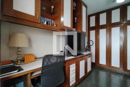 Casa à venda com 198m², 3 quartos e 1 vaga Casa à venda com 198m², 3 quartos e 1 vagaQuarto 2 - Armários