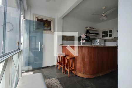 Casa à venda com 198m², 3 quartos e 1 vaga Casa à venda com 198m², 3 quartos e 1 vagaEspaço Gourmet