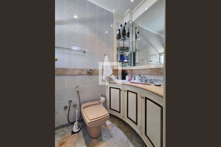 Apartamento à venda com 400m², 3 quartos e 3 vagasBanheiro da Suíte 2