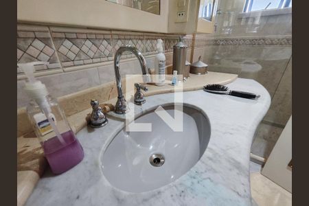 Apartamento à venda com 400m², 3 quartos e 3 vagasBanheiro da Suíte 3