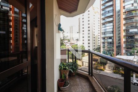 Apartamento à venda com 127m², 3 quartos e 2 vagasVaranda 