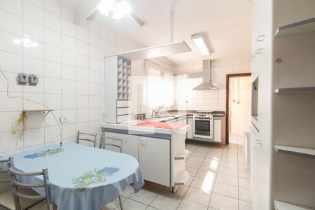 Apartamento à venda com 127m², 3 quartos e 2 vagasCozinha 