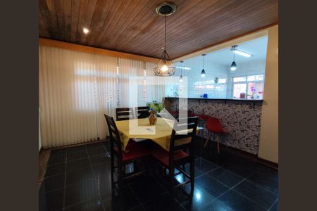 Casa à venda com 372m², 3 quartos e 4 vagasCopa