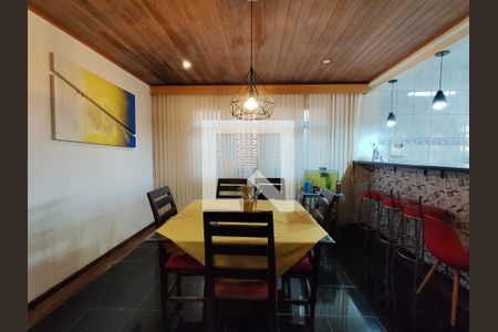 Casa à venda com 372m², 3 quartos e 4 vagasCopa