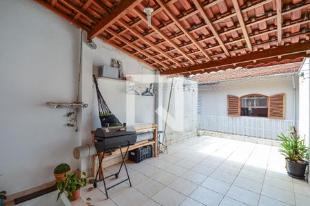 Casa à venda com 120m², 2 quartos e 1 vaga Casa à venda com 120m², 2 quartos e 1 vagaQuintal