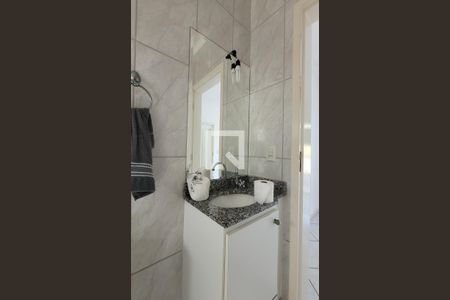 Apartamento à venda com 150m², 3 quartos e 2 vagas Apartamento à venda com 150m², 3 quartos e 2 vagasBanheiro da suíte