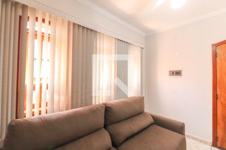 Sala de casa à venda com 4 quartos, 109m² em Vila M Genoveva, Jundiaí