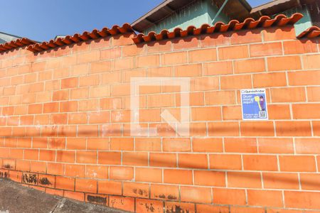 Casa à venda com 109m², 4 quartos e 5 vagas Casa à venda com 109m², 4 quartos e 5 vagasFachada