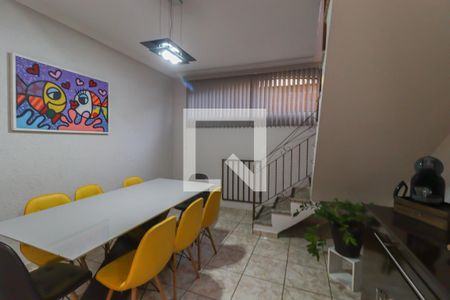 Sala de casa à venda com 4 quartos, 109m² em Vila M Genoveva, Jundiaí