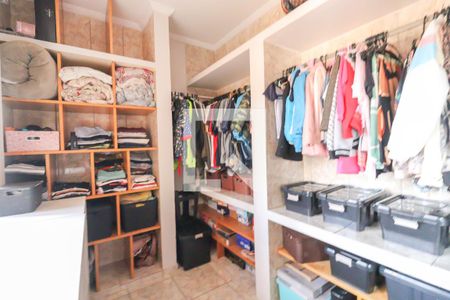 Casa à venda com 109m², 4 quartos e 5 vagas Casa à venda com 109m², 4 quartos e 5 vagasSuíte