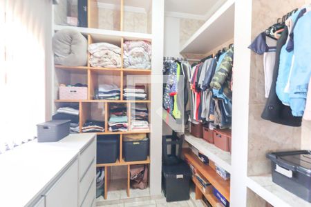 Casa à venda com 109m², 4 quartos e 5 vagas Casa à venda com 109m², 4 quartos e 5 vagasSuíte