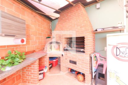 Casa à venda com 109m², 4 quartos e 5 vagas Casa à venda com 109m², 4 quartos e 5 vagasQuintal