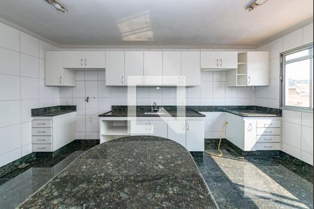 Casa à venda com 360m², 4 quartos e 4 vagasCozinha