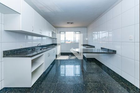 Casa à venda com 360m², 4 quartos e 4 vagasCozinha