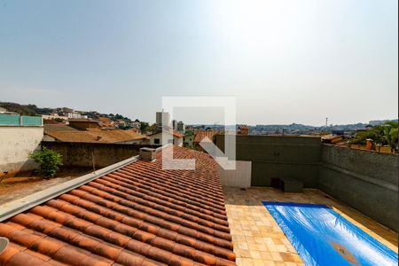 Casa à venda com 360m², 4 quartos e 4 vagasCozinha