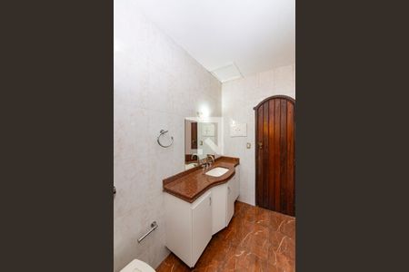 Casa à venda com 360m², 4 quartos e 4 vagasBanheiro Social