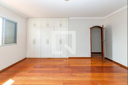 Casa à venda com 360m², 4 quartos e 4 vagasQuarto 3