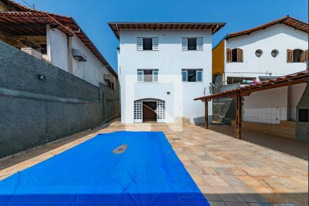 Casa à venda com 360m², 4 quartos e 4 vagasPiscina - Quintal