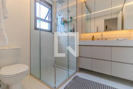 Apartamento à venda com 312m², 4 quartos e 4 vagasBanheiro 2 da Suíte 2