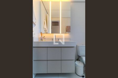 Apartamento à venda com 312m², 4 quartos e 4 vagasBanheiro da Suíte 1