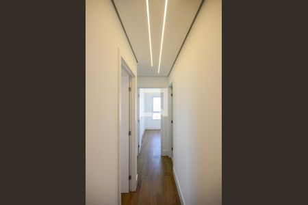 Corredor de apartamento à venda com 3 quartos, 66m² em Vila Cruz das Almas, São Paulo