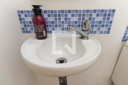 Casa de condomínio à venda com 100m², 2 quartos e 2 vagasLavabo