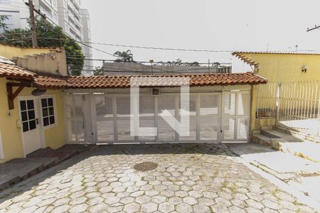 Casa de condomínio à venda com 100m², 2 quartos e 2 vagasEntrada