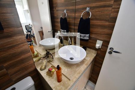 Apartamento à venda com 66m², 2 quartos e 1 vagaBanheiro 2