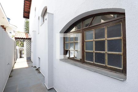 Casa à venda com 230m², 3 quartos e 4 vagasCorredor Lateral