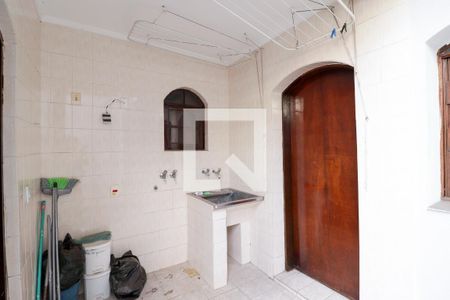 Casa à venda com 230m², 3 quartos e 4 vagasCozinha e Área de Serviço