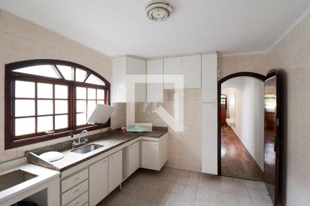 Casa à venda com 230m², 3 quartos e 4 vagasCozinha e Área de Serviço