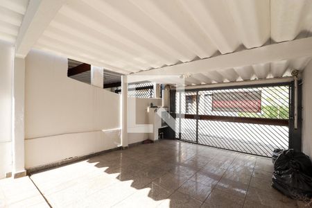 Casa à venda com 230m², 3 quartos e 4 vagasGaragem