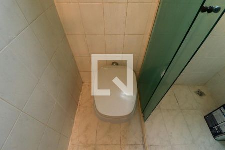 Casa à venda com 230m², 3 quartos e 4 vagasBanheiro da Suíte 1