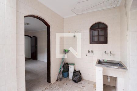 Casa à venda com 230m², 3 quartos e 4 vagasCozinha e Área de Serviço